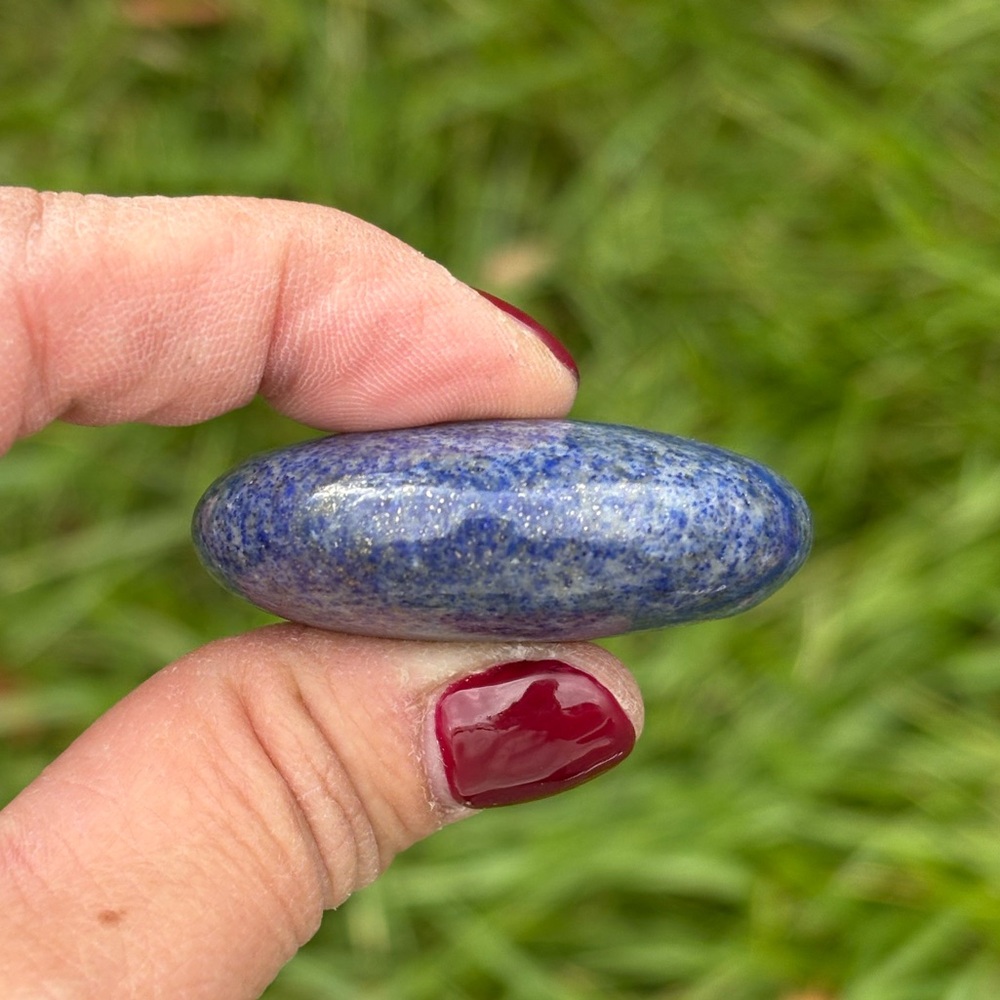 Lapis lazuli palm stone - Picture 4 of 13